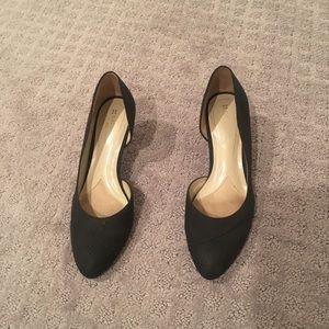 Naturalizer 6.5M black pump.